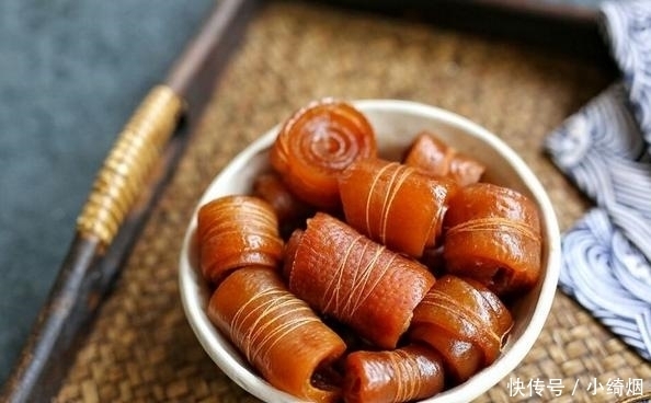 下酒|最美味的下酒菜,买肉时猪皮可别扔,卤一卤下饭又下酒