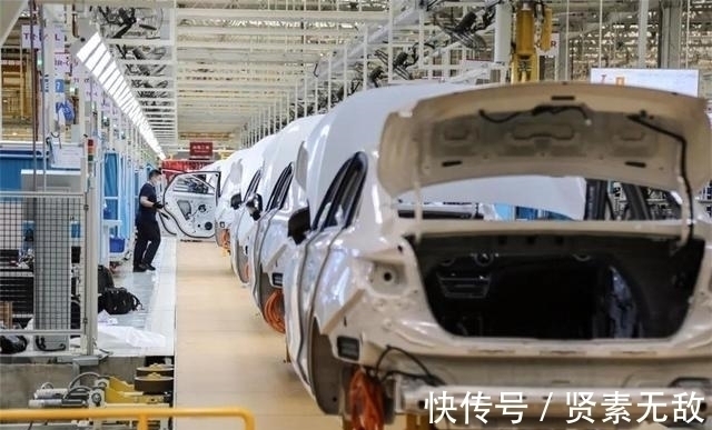 赛力斯|从“绝不造手机”到“绝不造车”,华为式“阳谋”也只能骗骗小孩