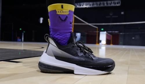 脚感 脚感最舒服的实战鞋?可你能不能硬一点啊!