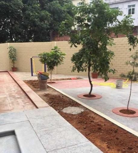 楼梯|农村老家别墅装修完工，庭院养鱼又栽花，旋转楼梯更赞！晒晒