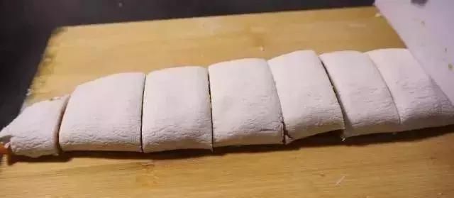 3块钱1斤的红薯,用这个方法做,饭店一盘能卖30,天天吃不够!