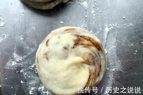干面粉|家庭版麻酱烧饼,少油又少糖,层层酥脆酱香浓郁,可烙亦可烤