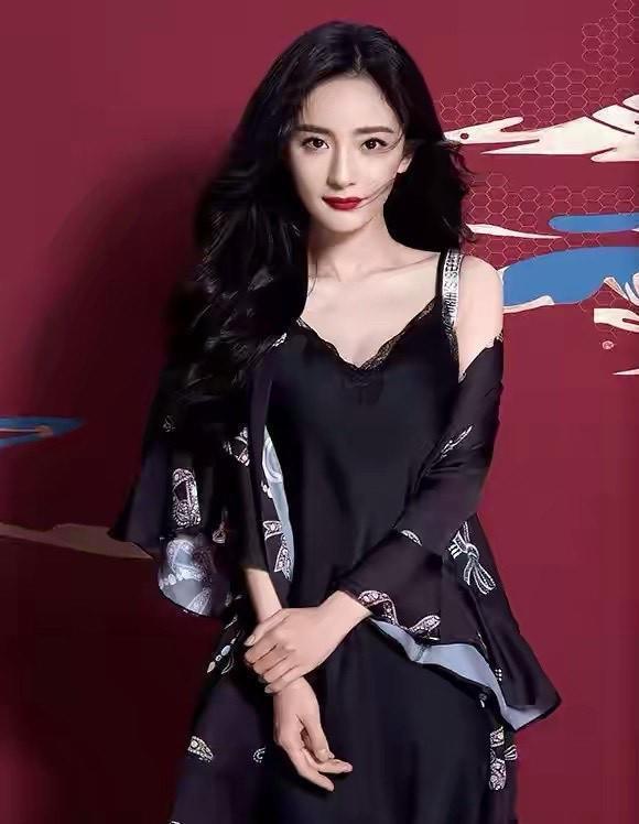 身材|简约的包臀裙,妩媚的身材妖娆显成熟御姐风,让你美得很有范!