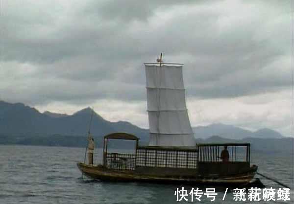 薛蟠!黛玉进贾府,和宝钗进贾府,有什么区别?不止迎接不迎接这么简单