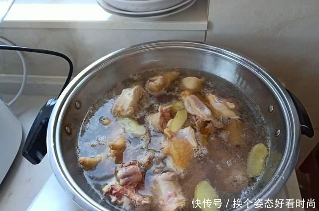 炖鸡汤|1只鸡2道菜,个个好吃又简单,沸腾了朋友圈,网友宝藏吃货