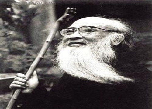 山水画!张大千和傅抱石山水画,大家认为张大千水平更高,二者有千里之遥