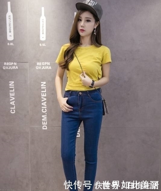 紧身牛仔裤 时尚穿搭:紧身牛仔裤小姐姐,衣品好看经得起考量