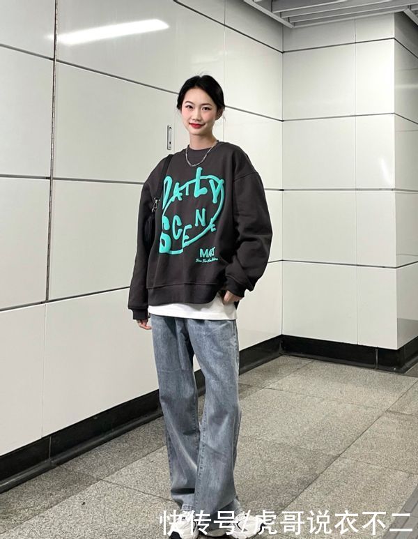 “冷淡风”穿搭才是真高级,3款单品魅力出众,春季穿正合适
