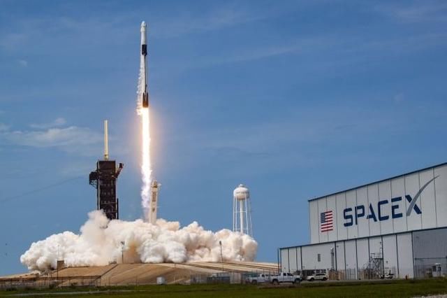 里程碑！SpaceX将启动首次“全平民”