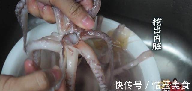 美食坊|爆炒鱿鱼须最好吃的做法,简单美味又下饭,看看你喜欢吃不?