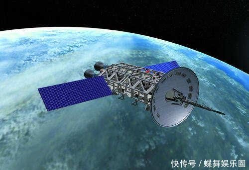 为什么两块金属在太空中接触会焊接在一起？