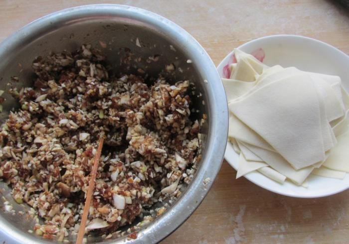 吃馄饨，馄饨汤这样调，简单又鲜美，早餐来1碗，吃得饱营养好