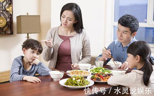 在你身边|妈妈在这4方面越“懒”,养出的孩子越出色,该懒的时候就懒一点