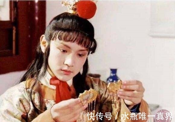 薛姨妈@薛宝钗被宝玉遗弃后过得有多苦?寄人篱下,半夜干活,苦不堪言