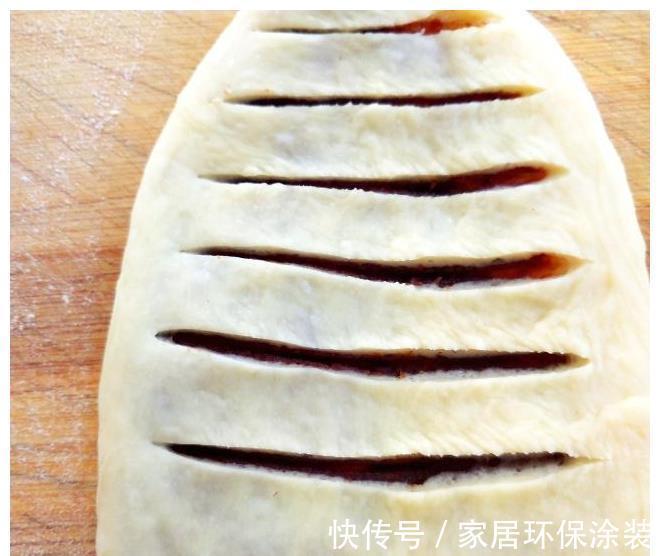 毛毛虫|在家做毛毛虫面包，没有一点添加剂，小朋友最喜欢，真是好吃极了