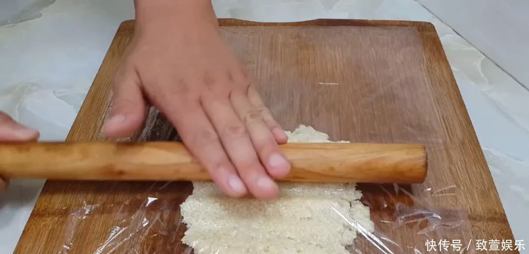 面包|2个鸡蛋，1碗面，不用蒸不用烙，比面包松软香甜，吃过就念念不忘