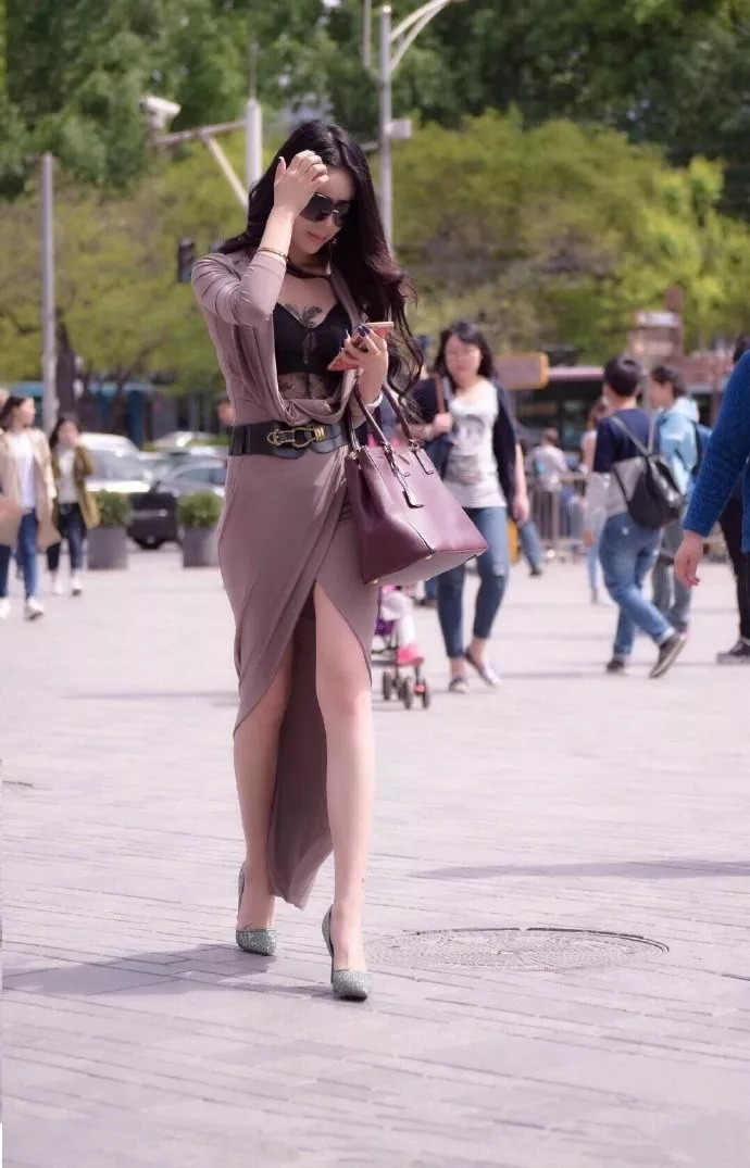 高跟鞋时尚浪漫，穿出女性优雅的风姿