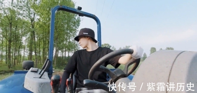 下季|子枫问艺兴下季还会常驻《向往》吗？张艺兴29字回应，尽显高情商