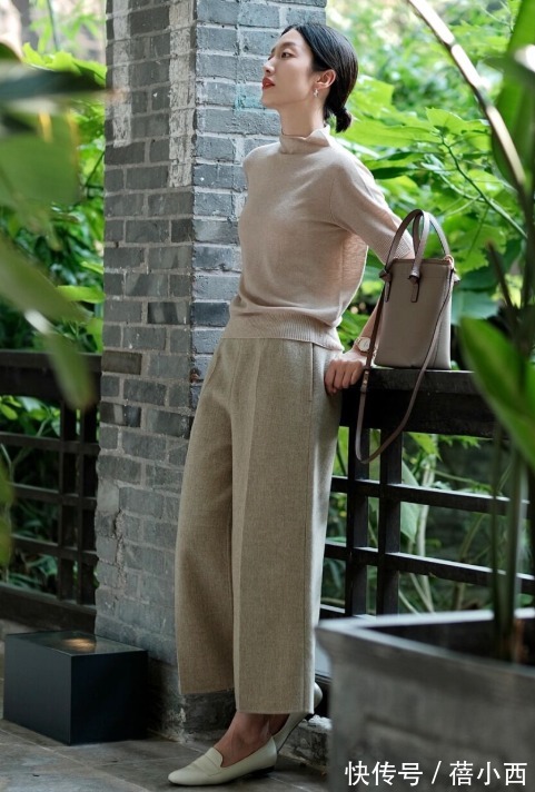 氛围感|早秋想穿出时髦氛围感?来跟着这位博主学,打造高级感并不难!