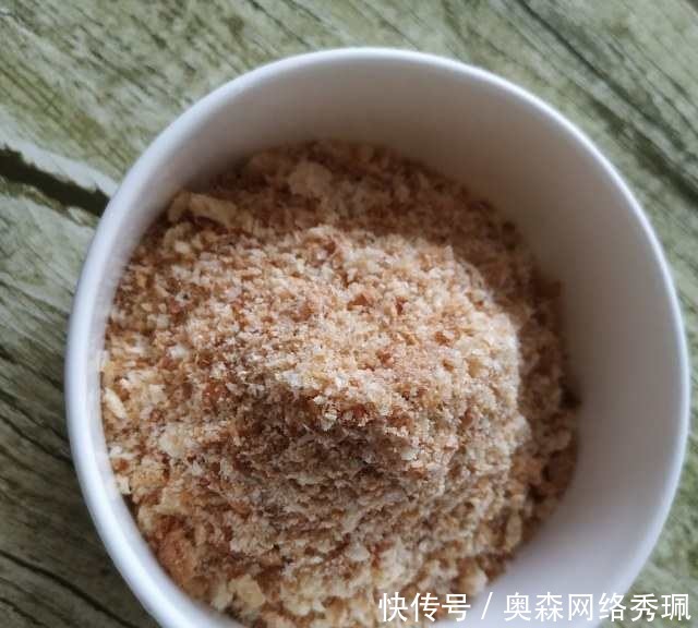 教你自己做面包糠,2元钱的成本可以做一碗,太便宜,太简单了
