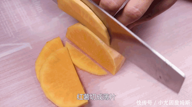 甜甜|甜甜圈最简单做法,不用烤箱不油炸,补钙好消化,比面包还好吃