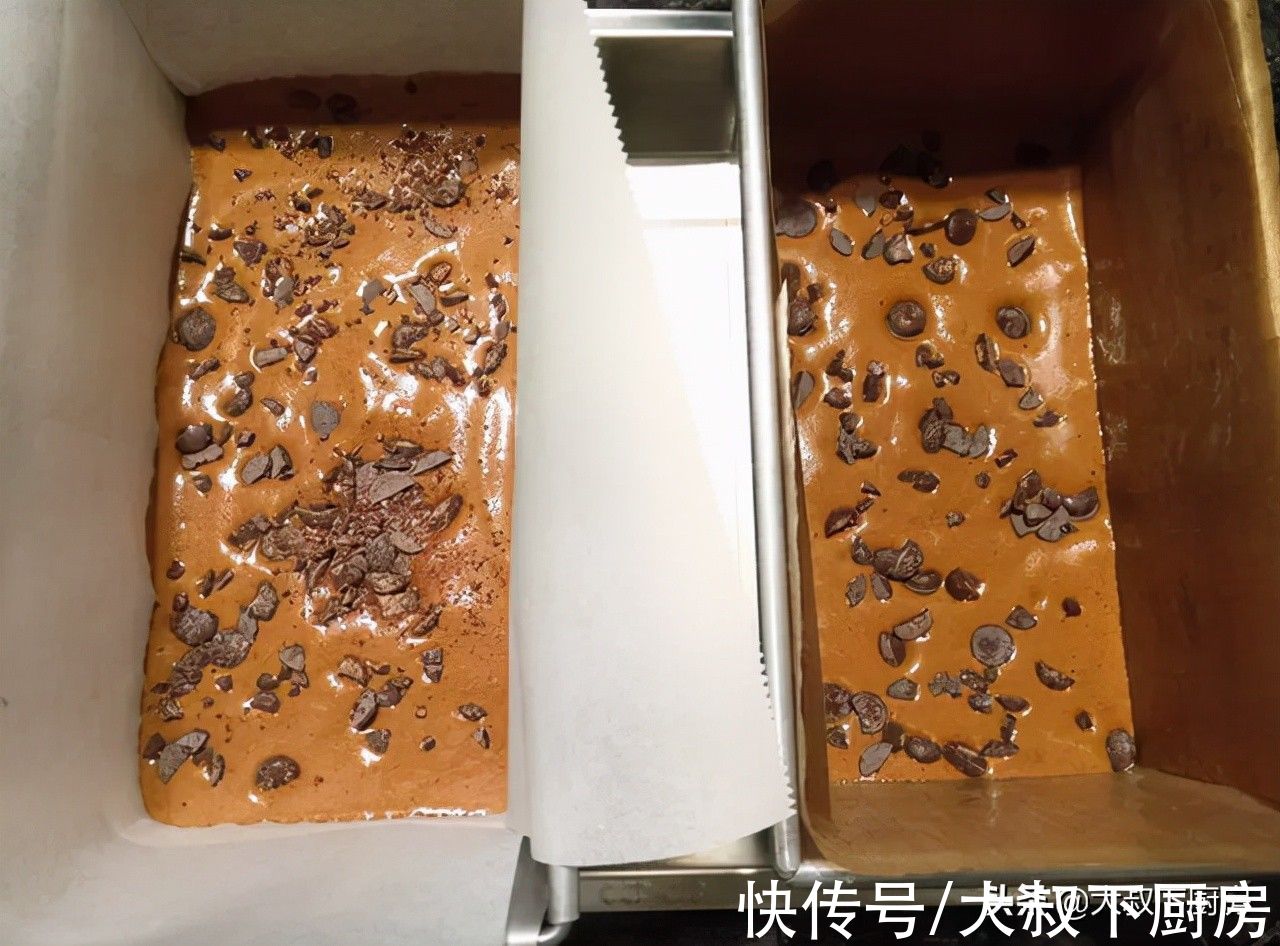 早餐必备!大叔教你古早味巧克力蛋糕,香甜松软,成功率超高