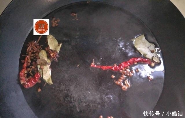 美食生活|教你这样煮毛豆,个个翠绿还入味,比大排档的煮毛豆好吃百倍!