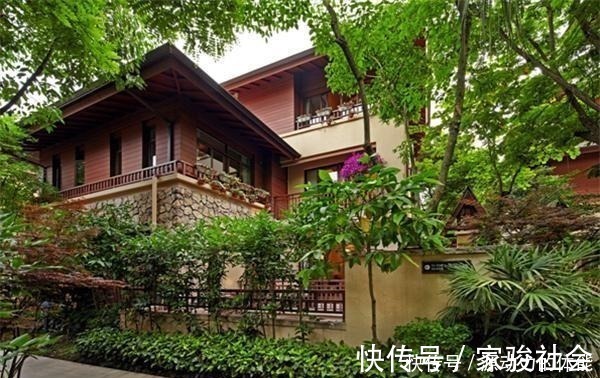 家有小院子，不要错过“3种果树”，寓意好，能观赏，还能摘果子