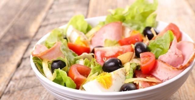 便秘把肠子“堵”住了,拉不出、肚子胖,常喝