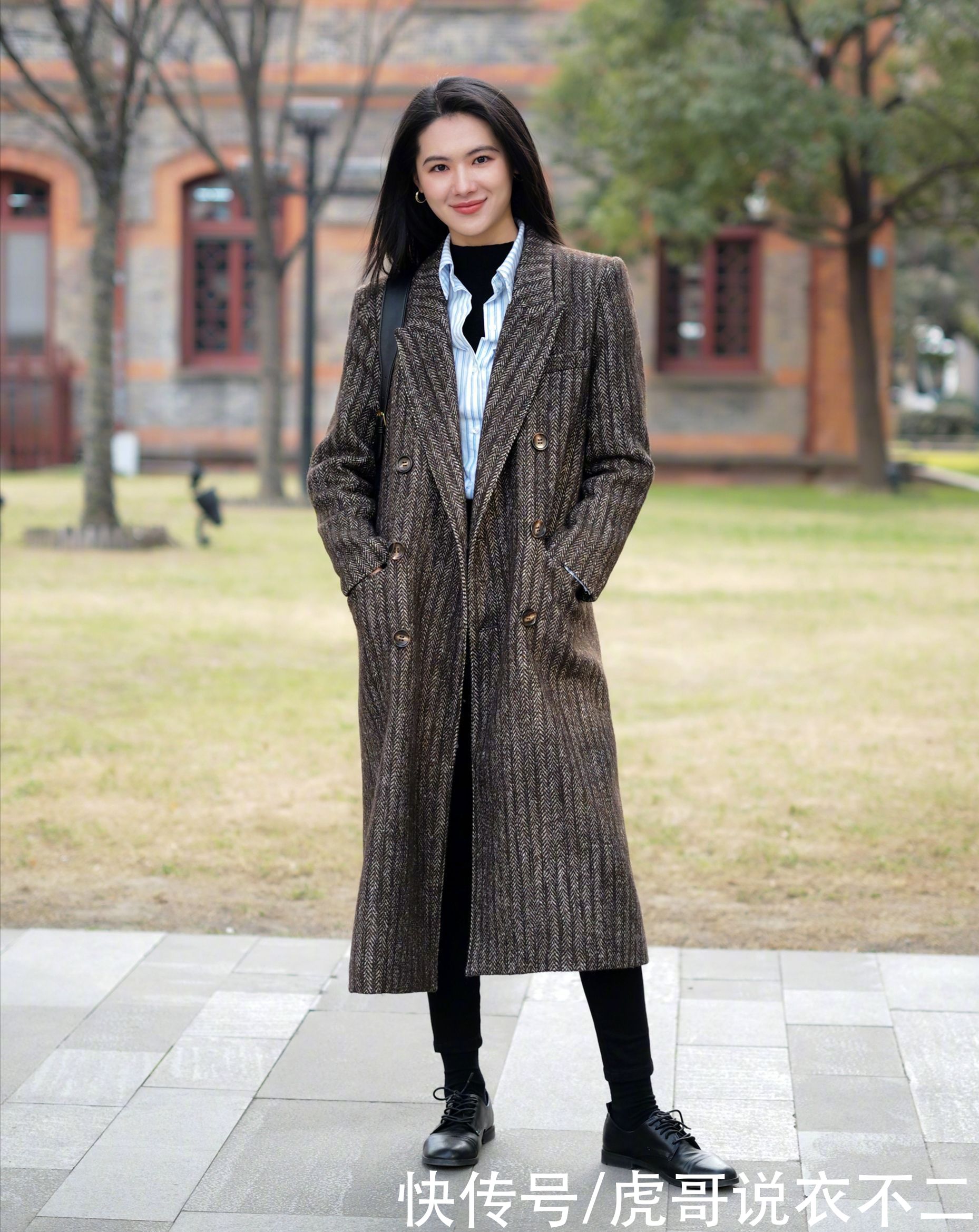 懂时尚的人都在穿的大衣，比羽绒服更优雅，超适合30岁女人