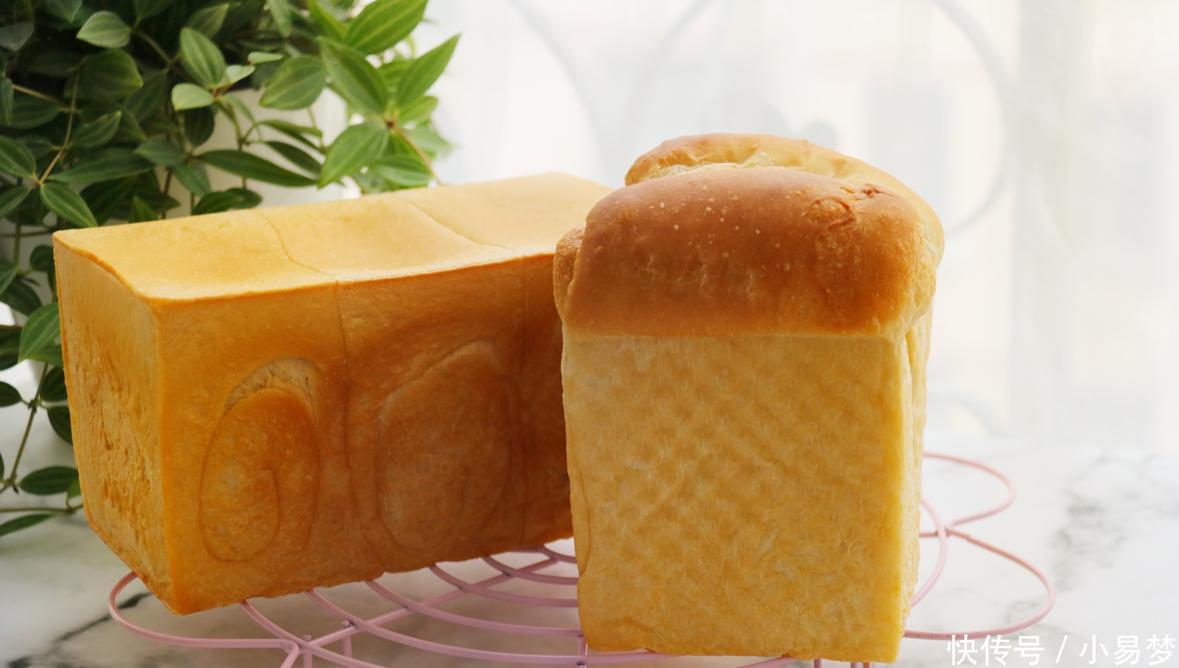 面粉别再蒸馒头了做成它,细腻柔软又拉丝,比馒头筋道比包子香