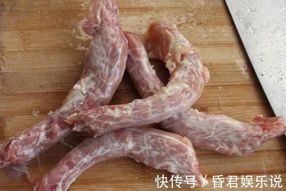 致癌率|鸡身上4个部位尽量不吃，致癌率极高，不是鸡头，了解下