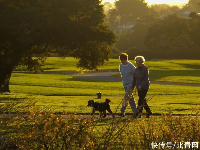 心绞痛|心绞痛患者夏季要注意防暑降温 日常可适量饮用含盐水