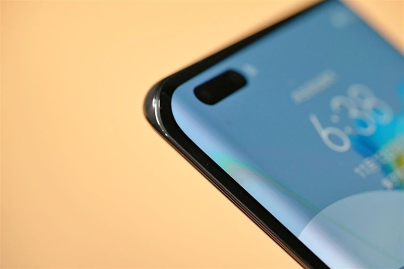 间维度|全球首款自由曲面镜头手机告别畸变！华为Mate40 Pro+超大杯评测