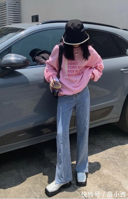 粉色 春天穿“卫衣”认准这4种高级色,显白时髦不撞衫,随便搭都好看