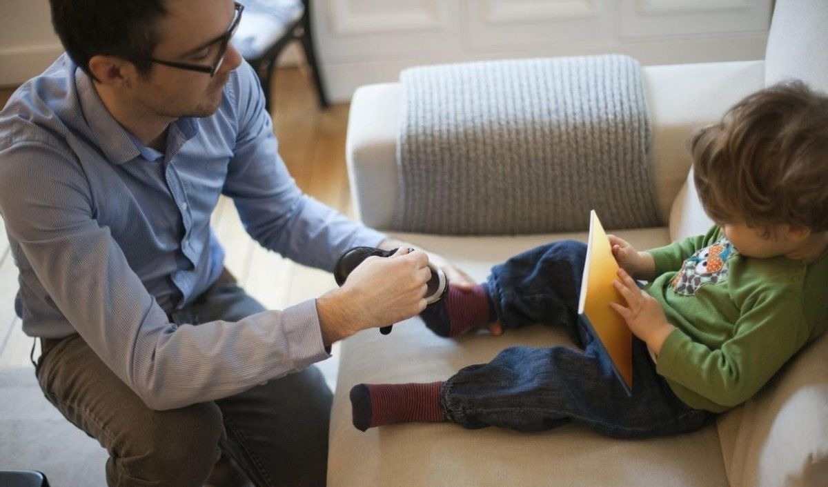 宝宝|给孩子买鞋要大一码?越软越好?错,关于给孩子选鞋的知识你要懂
