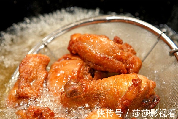 肉制品|都知道吃肉好,但四种肉是公认的“儿童不宜”,再便宜都别给娃吃