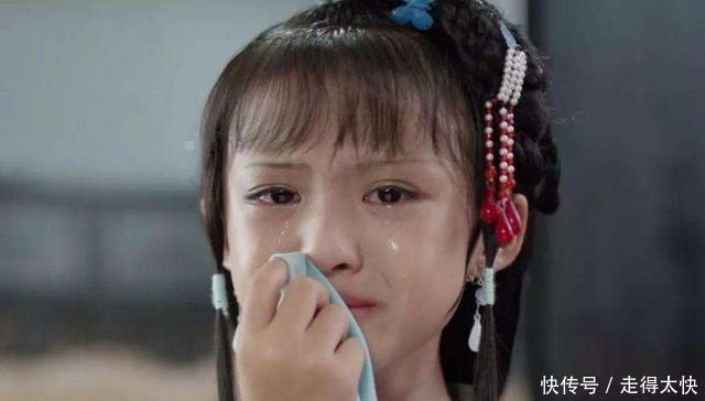 心机婊|林黛玉和薛宝钗谁更善良，袭人用一杯茶，道出两人的本性！