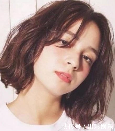 不管多大年龄的女生,有这三种特征最好别剪短发,容易显老!