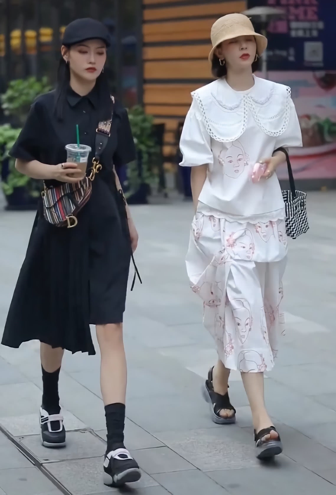 长袜 “老爹凉鞋”配长袜有什么好的,也不嫌热得慌,还是光着脚穿好!