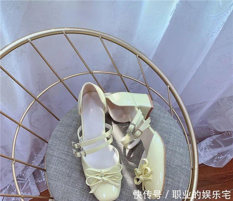 细带|是时候穿凉鞋了！今年流行这几款，清凉显脚小