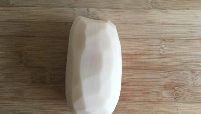 莲藕|炒莲藕时,不要直接下锅炒,炒之前多加一步,莲藕清脆爽口不发黑