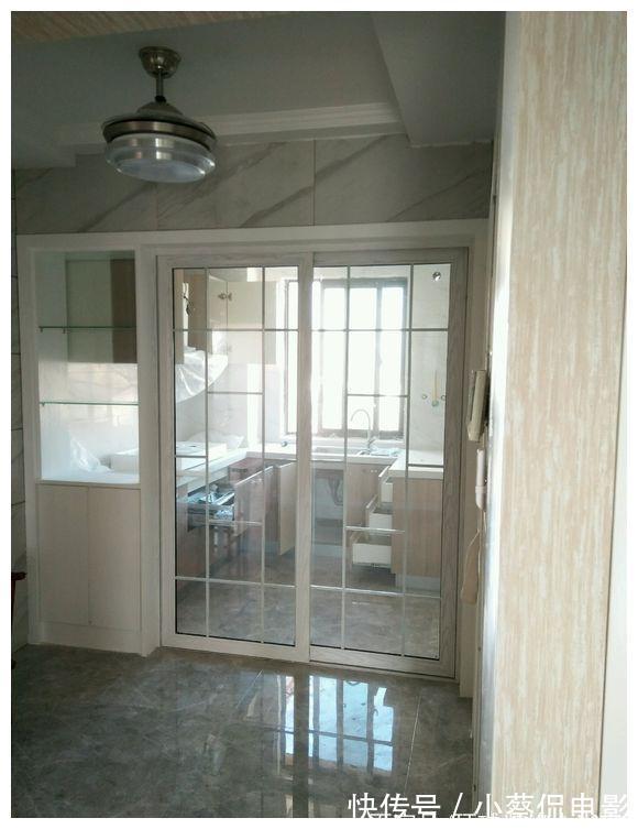 装修|135平装修了5个月，硬装12万不包家具家电，客厅餐厅铺墙砖很大气