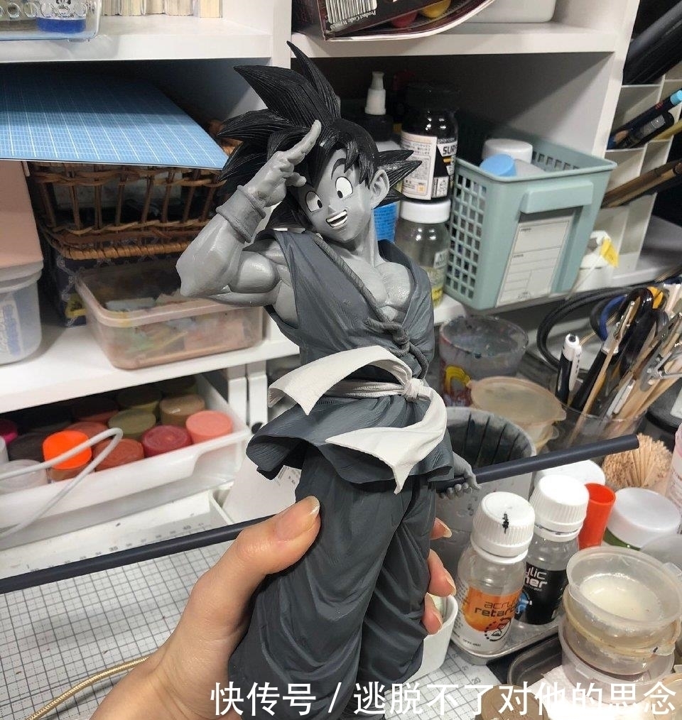 jojo的奇妙冒险|网友二次改造手办，按个人喜好给手办做涂装，立体手办像纸片