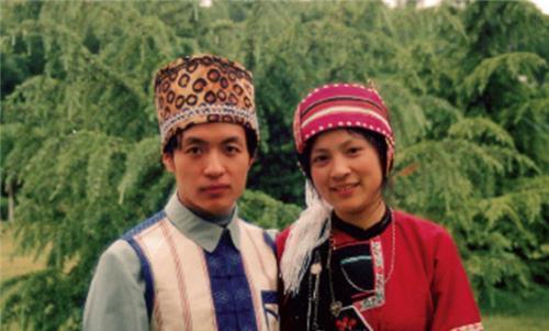 同居|婚前威胁岳父,婚后要求妻子堕胎,与情人同居4年,最后杀妻自尽