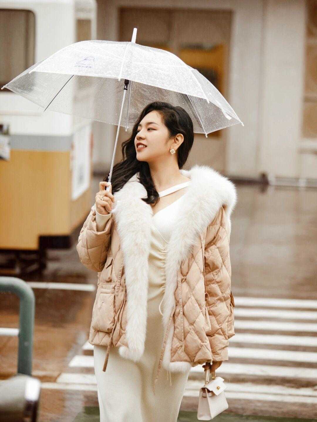 衣身 什么样的羽绒服款式最好看?除了短款压痕款式,其他都不太行