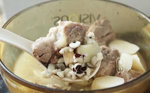 秋天进补，有条件要多喝这“四神汤”，全家都合适，胃口好吃饭香