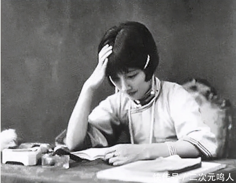 一代渣男徐志摩,心口那颗朱砂痣,到底是谁?