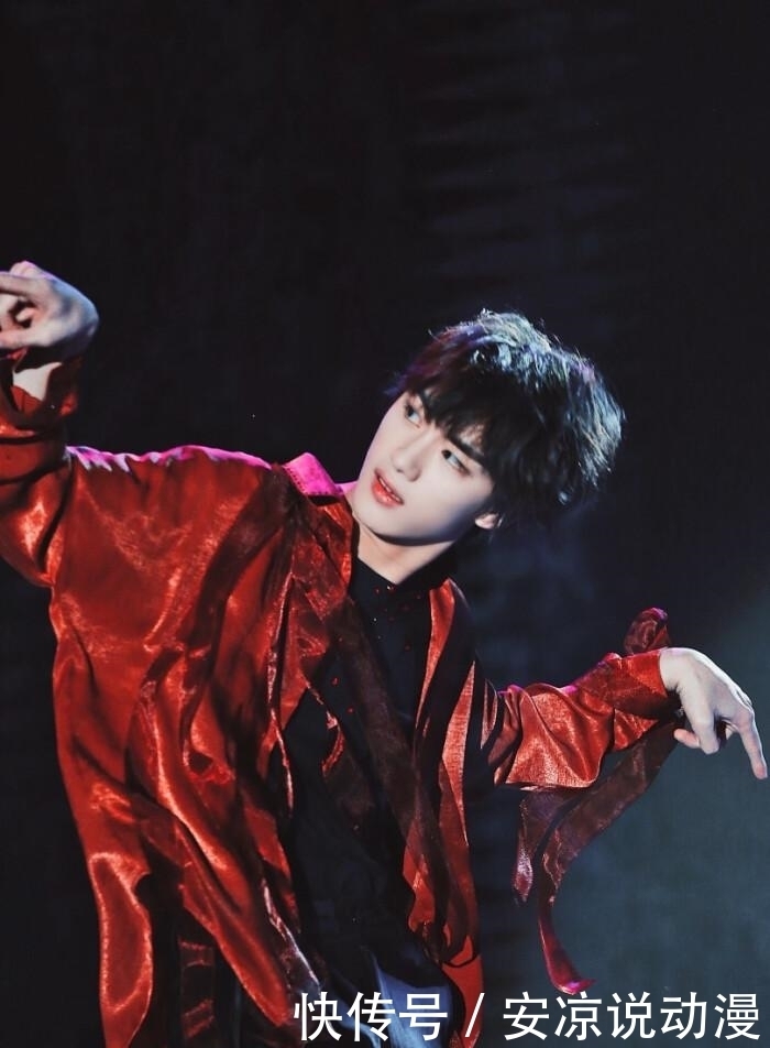 网曝丁程鑫成《快本》主持人时间,时间长达五年,何炅又力捧新人