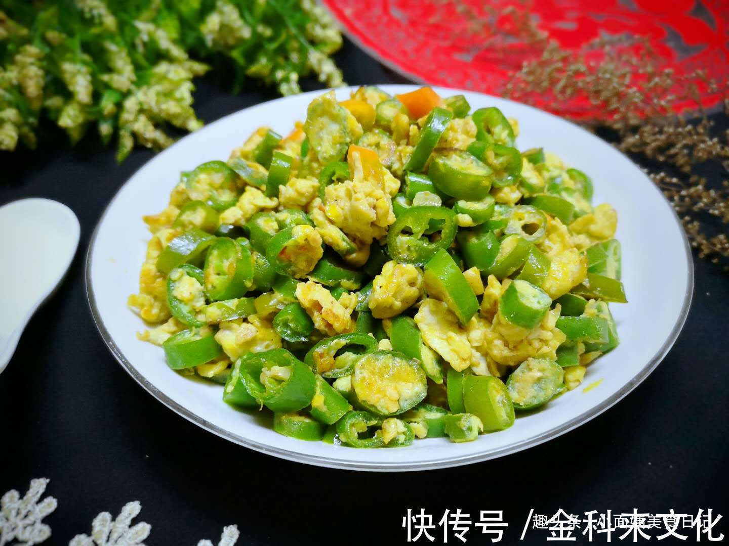 便秘|便秘最怕这菜,一周吃2次,排空黑宿便,口臭没了,大肚腩不见了